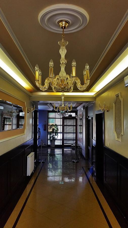 Wiatraczna Hotel Warschau Buitenkant foto
